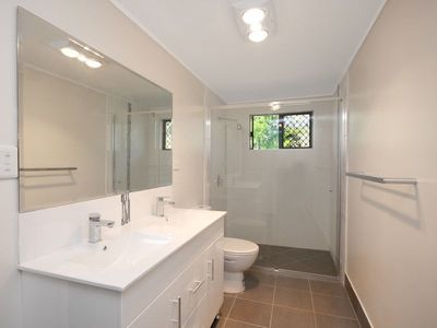 13 Blackwood Ave, North Ipswich