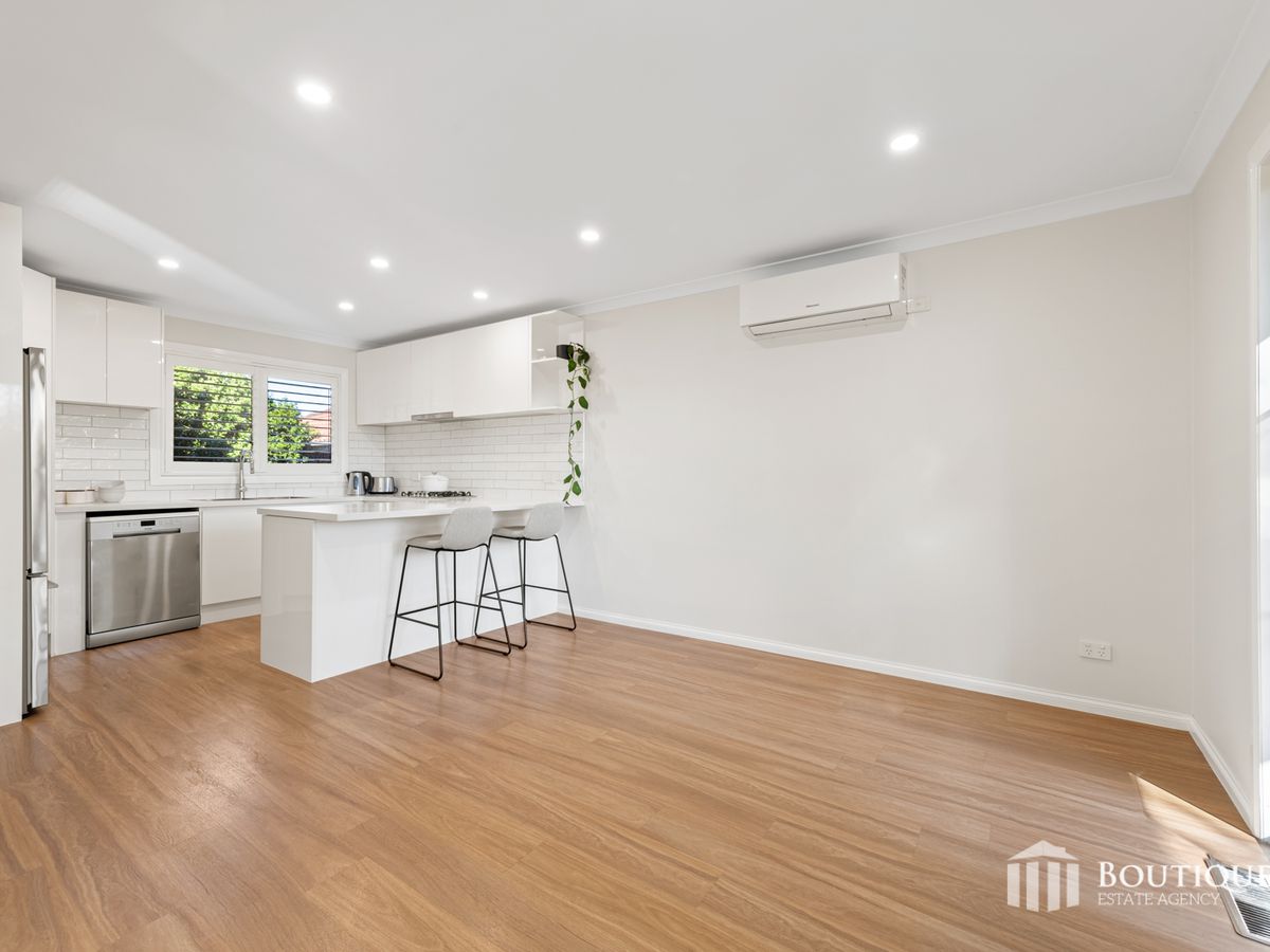 1 / 11 Lakeview Avenue, Rowville