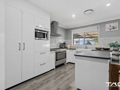 30 Millstream Road, Werrington Downs