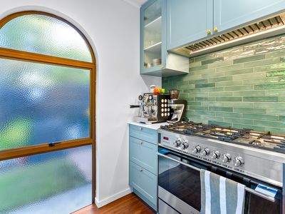 84 Chelsea View Drive, Chatswood