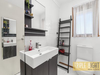 2 Thomas Court, Hallam