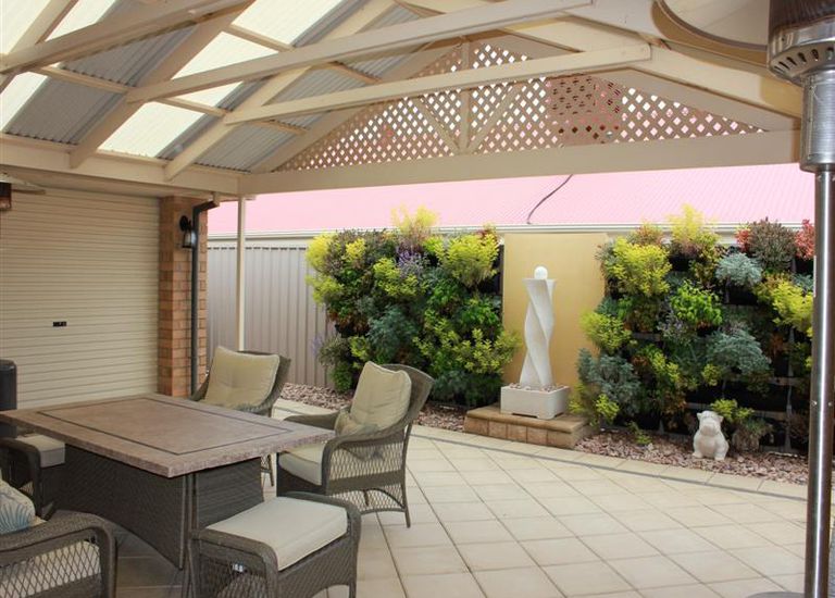 3 Overland Crescent, Sheidow Park
