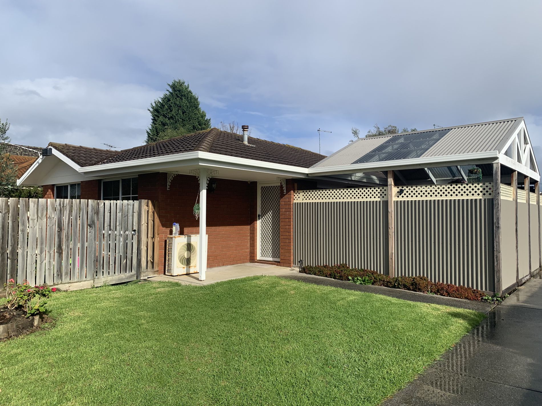 1 / 47 Thompson Street, Whittington