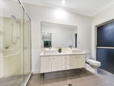 14 Macquarie Street, Wakerley