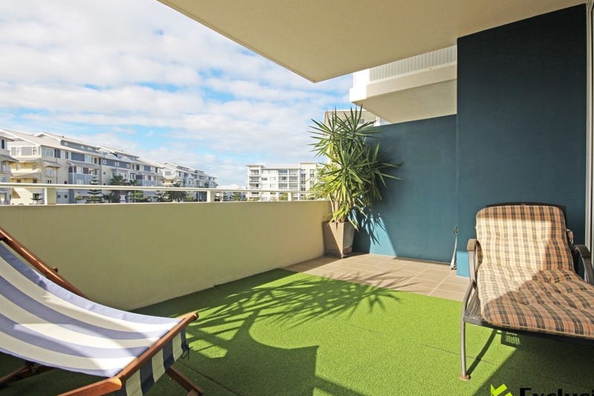 207 / 28 Peninsula Drive, Breakfast Point