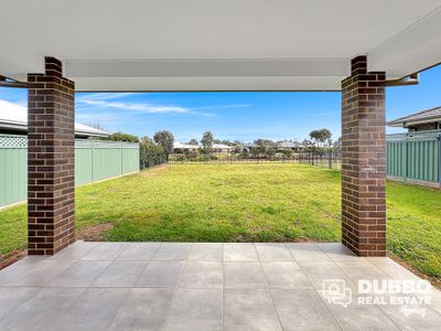 23 Amadeus Avenue, Dubbo