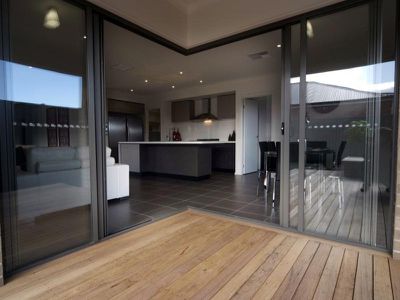 15 Springwater Drive, Lara