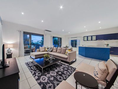 52 Moreton Av, Wynnum