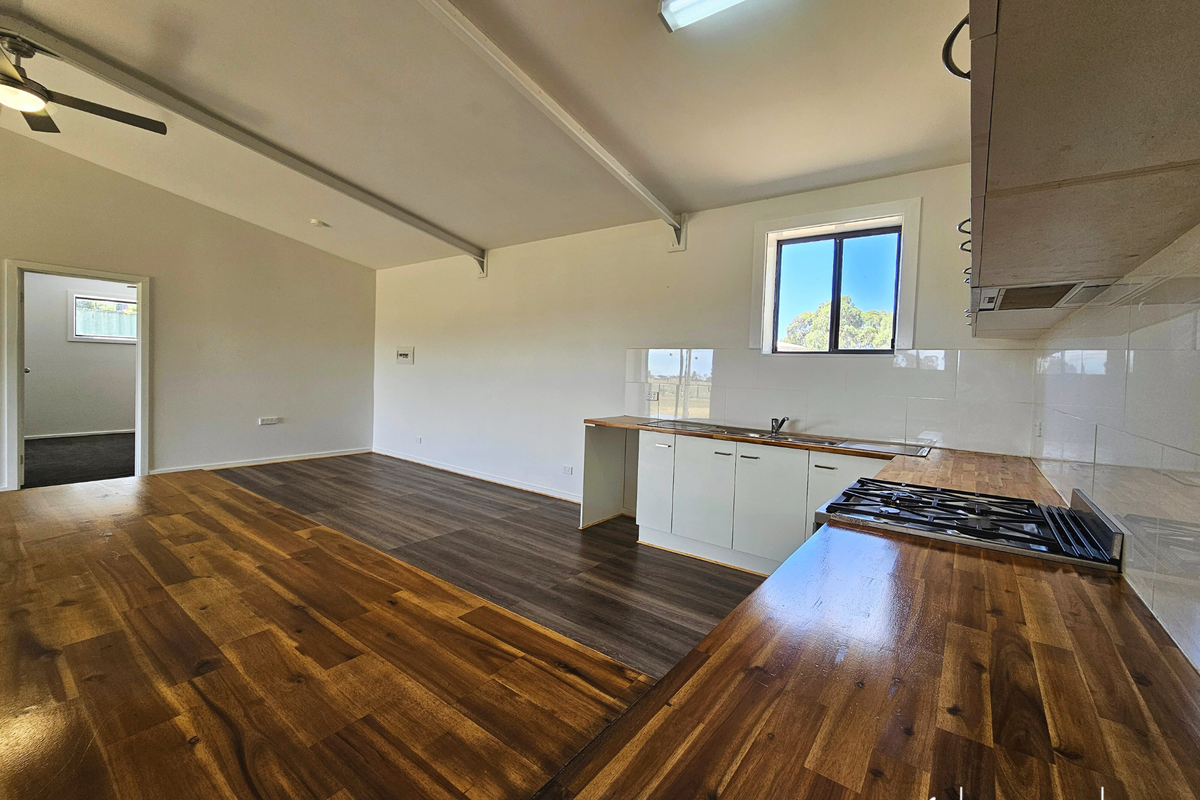 100 Stewart Road, Carag Carag