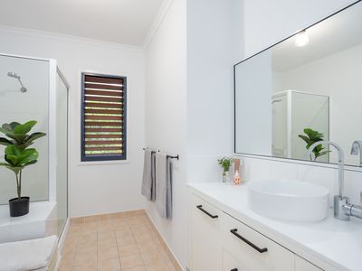 3 / 6 Border Drive, Cannonvale