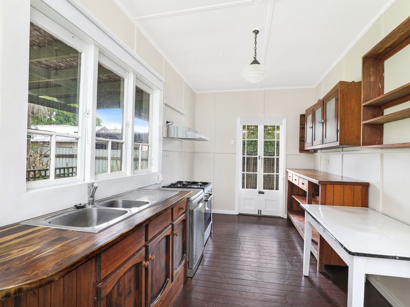 16 Montague Street, Fairy Meadow