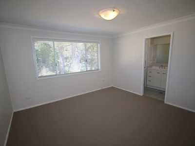 4 Flamingo Avenue, Hawks Nest