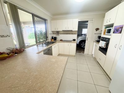 11 Oasis Drive, Kingaroy