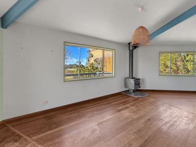 35 Hillcrest Avenue, North Narooma
