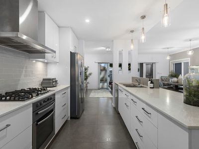 2 Foxwood Circuit, Wakerley