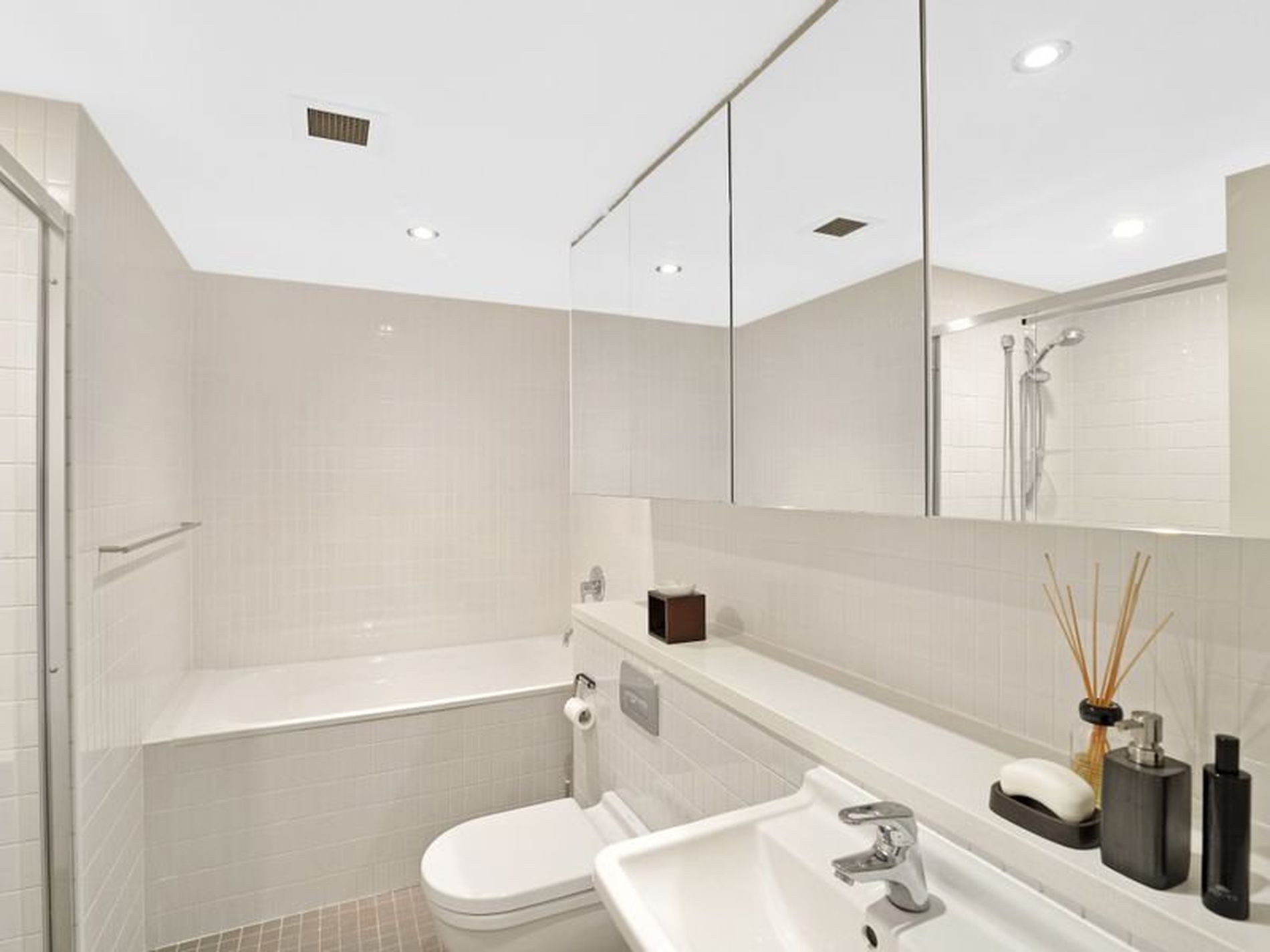 25 / 9-19 Myrtle Street, Botany