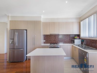 3 / 5 Aylesbury Court, Hampton Park