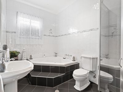 22 Bury Road, Guildford