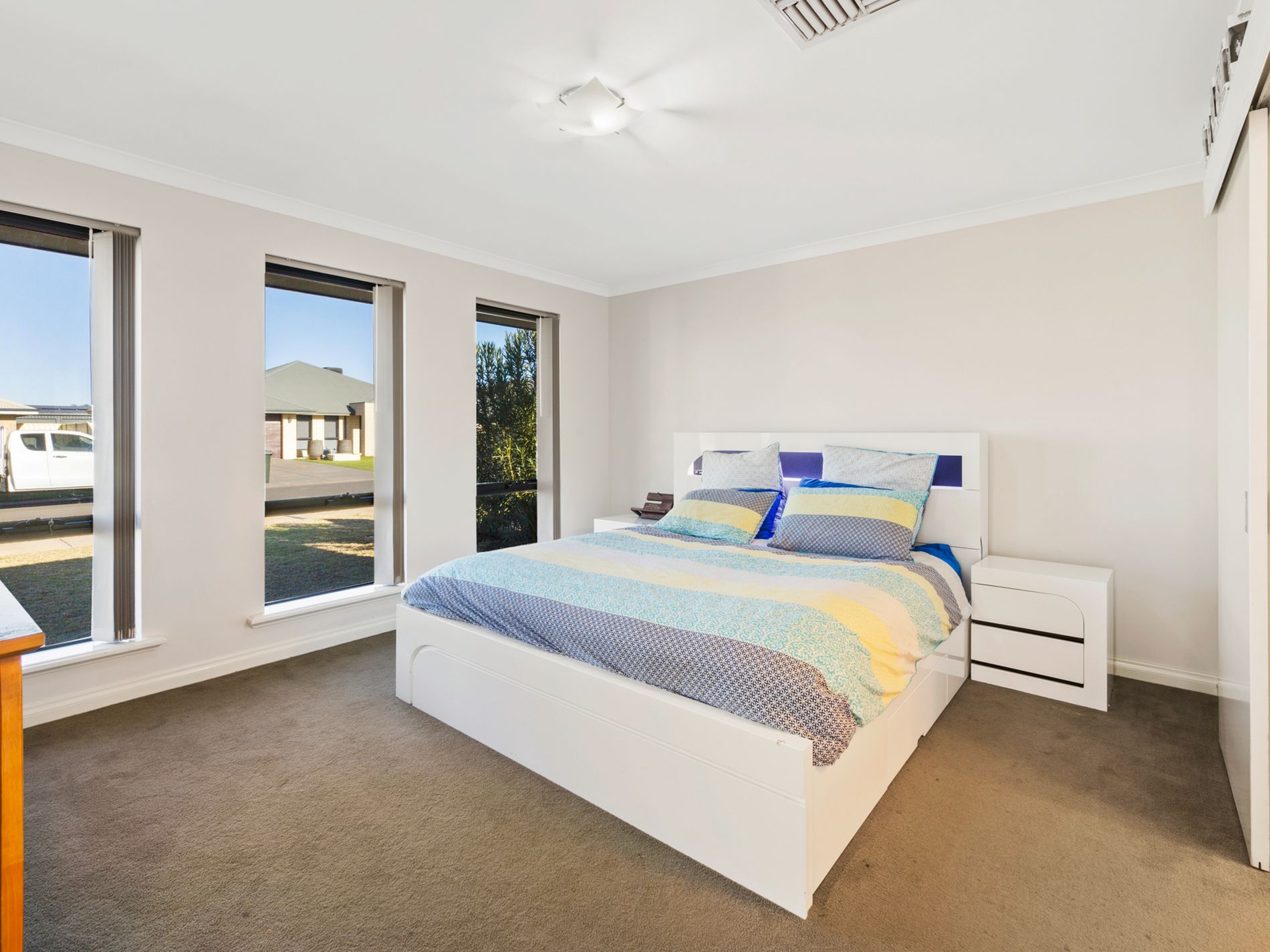 8 Riseberry Way, Somerville