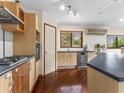 2 Powell Place, Bentley Park