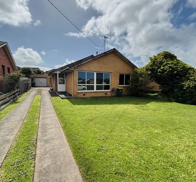1002 Raglan Parade, Warrnambool
