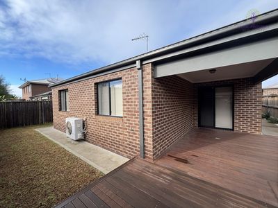 36 Solitude Crescent, Point Cook
