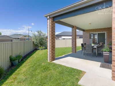 44 KELLIHER AVENUE, Wodonga