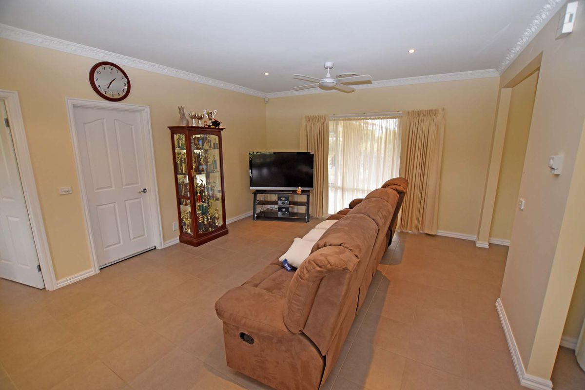 2 Jenmar Drive, Kyabram