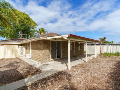 7 Lambourne Retreat, Mirrabooka