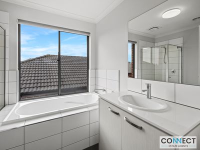 33 Burford Way, Cranbourne North