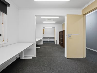 T8 / 75 Newnham Drive, Newnham