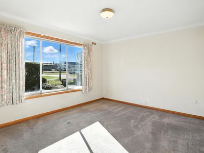 11 Queen Street, Campbell Town