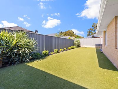 11 Barnard Grove, Byford