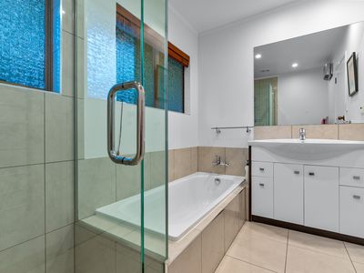 84 Chelsea View Drive, Chatswood