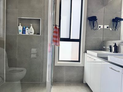 8 Crathes Street, Wyndham Vale