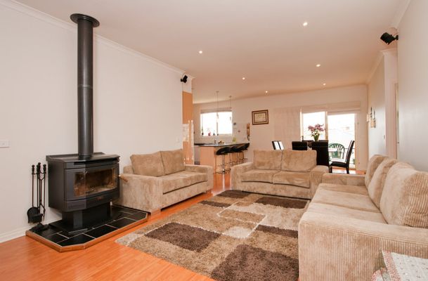 9 Langbourne Court, Greenvale