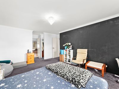 10 Lowerhall Gardens, Southern River