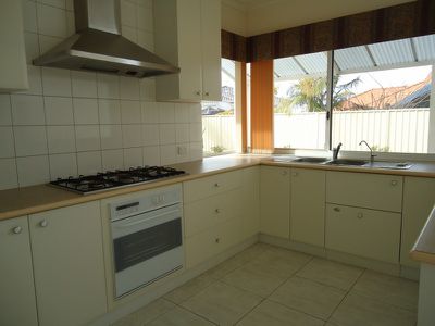 21 Longstaff Gardens, Dianella
