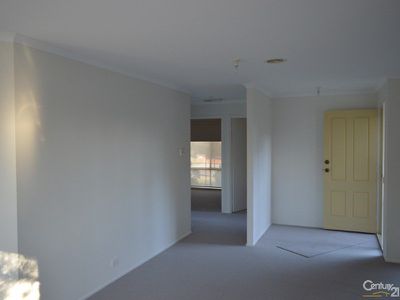18 Dutton Close, Lynbrook