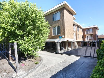 2 / 389 Barkly Street, Footscray