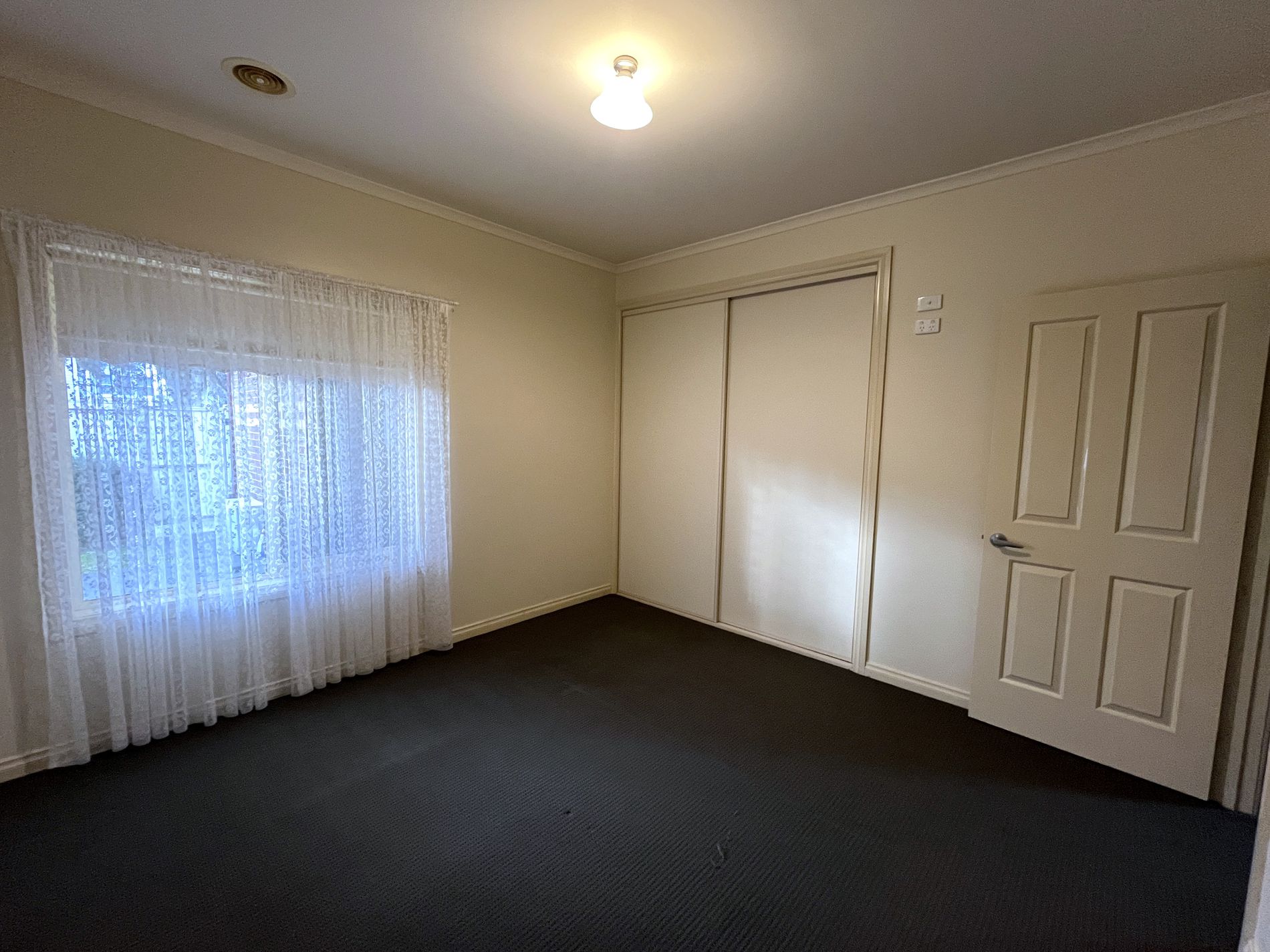 1 / 3 Apex Avenue, Belmont