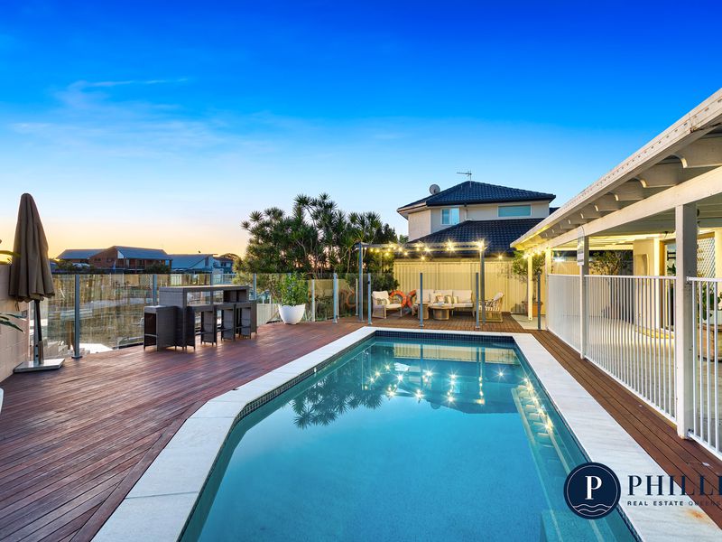 100  Oxley Drive , Paradise Point
