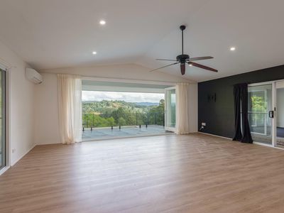 6 East Coolabine Road, Coolabine