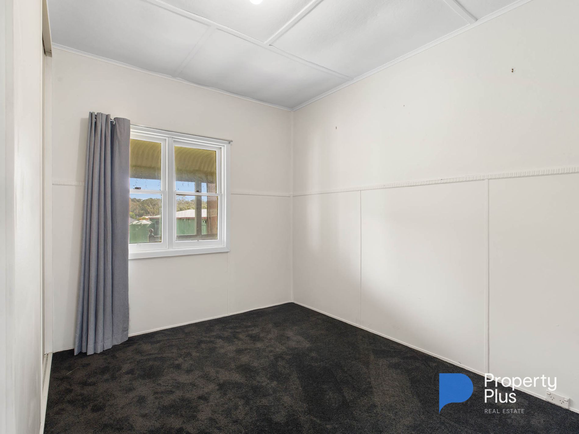 320 High Street, Kangaroo Flat