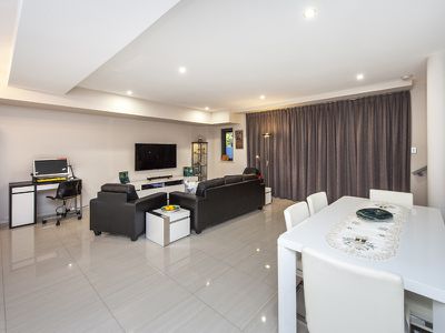 1 / 8 Hordern Street, Victoria Park