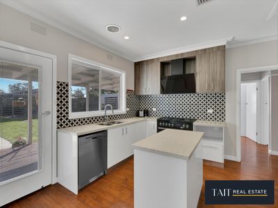 16 Garnet Avenue, Wangaratta