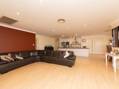 10 Sunvale Avenue, Dubbo