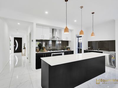 38 Bonhams Circuit, Manor Lakes