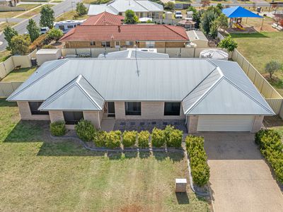 30 Berghofer Drive, Oakey