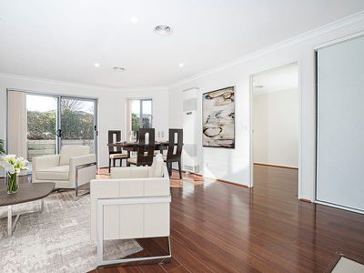 2 / 3 Constance Stone Street, Macgregor